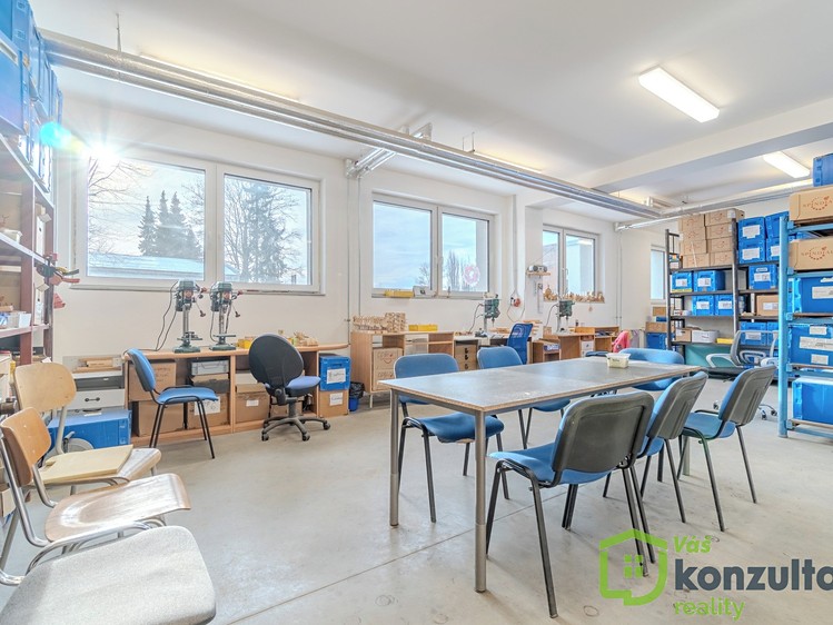 Pronájem výrobní haly, prostoru 160 m² - foto 7
