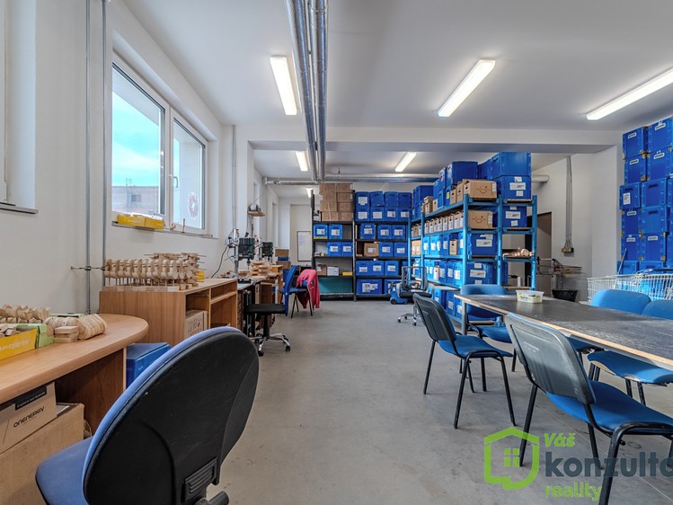 Pronájem výrobní haly, prostoru 160 m² - foto 6