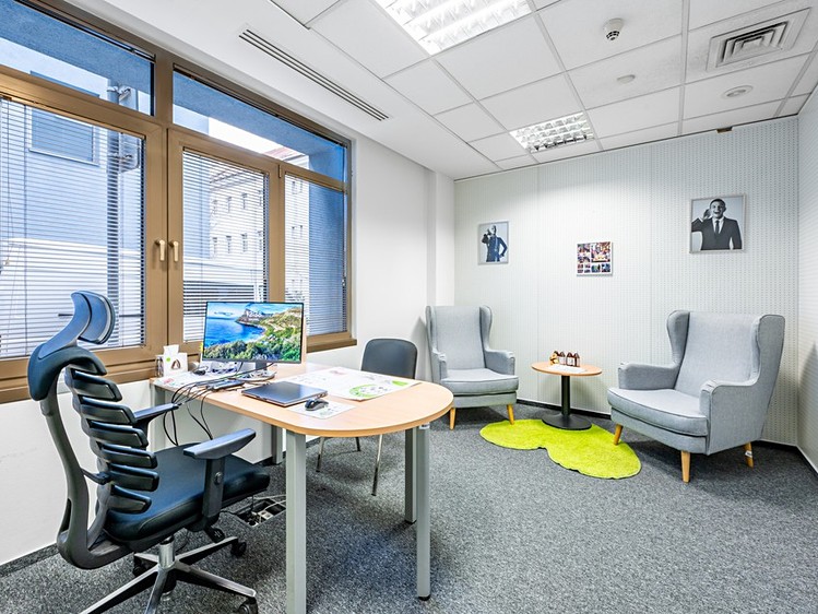 Pronájem kanceláře 194 m² - foto 4