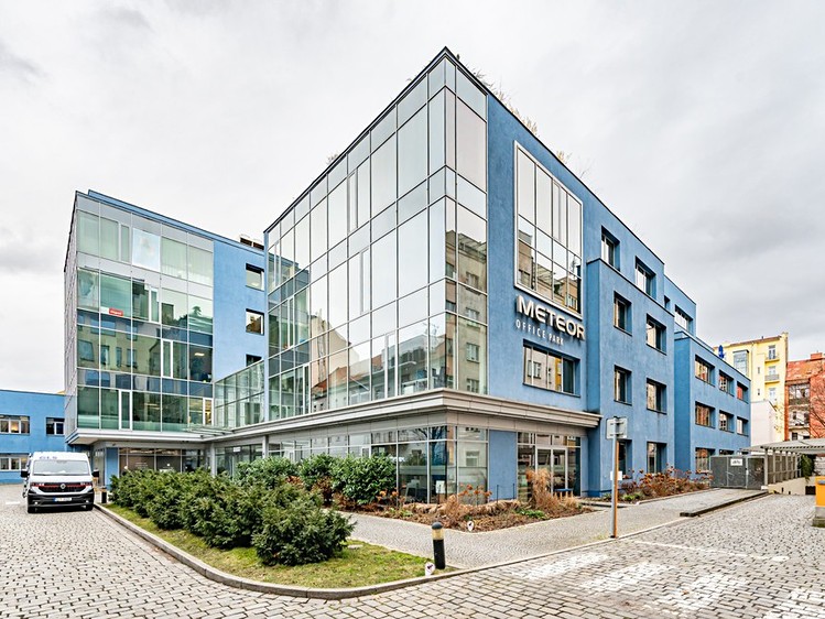 Pronájem kanceláře 194 m² - foto 1