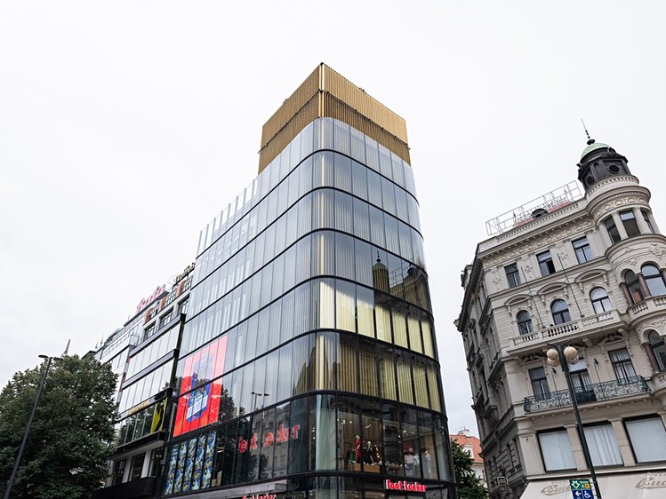 Pronájem kanceláře 335 m² - foto 1