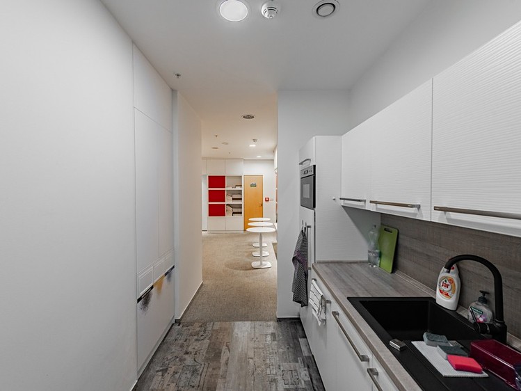 Pronájem kanceláře 335 m² - foto 8