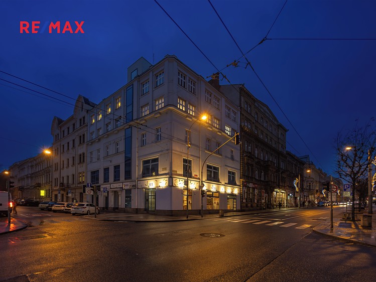 Pronájem obchodního prostoru 210 m² - foto 1