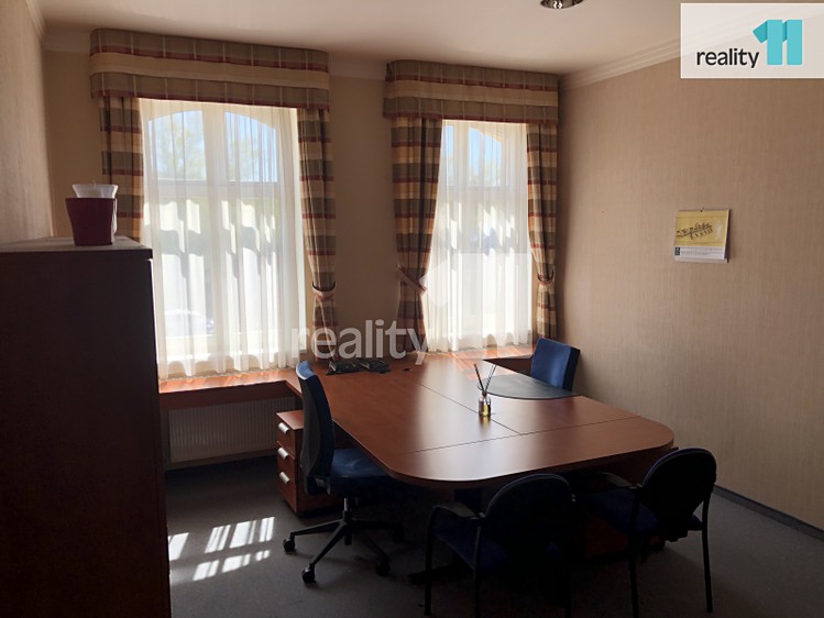 Pronájem kanceláře 52 m² - foto 4