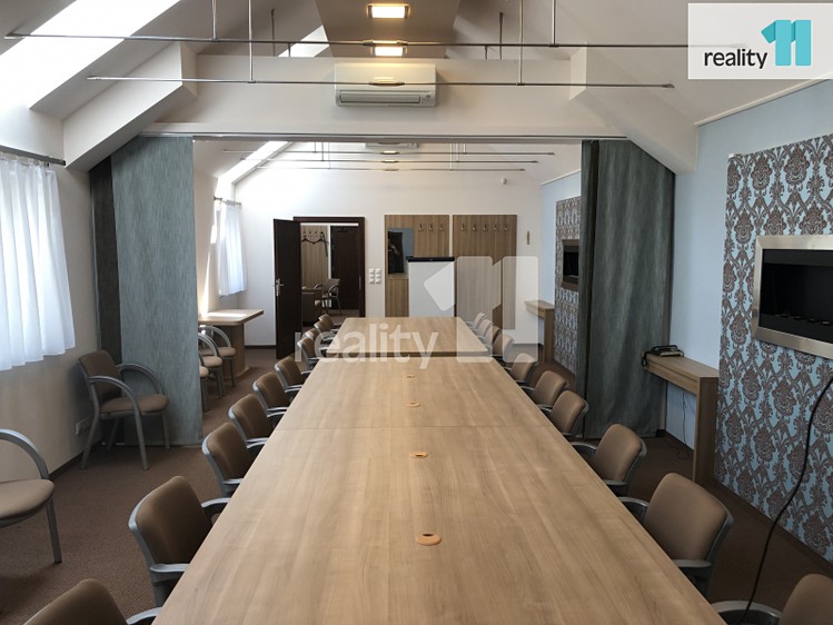 Pronájem kanceláře 81 m² - foto 3