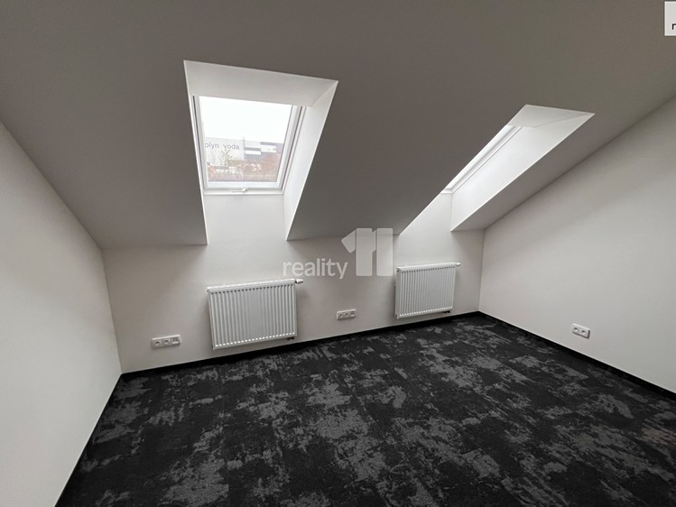 Pronájem kanceláře 49 m² - foto 2