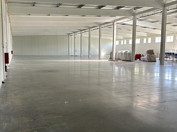 Pronájem výrobní haly, prostoru 3 000 m² - foto 8