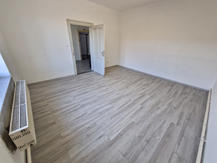 Pronájem kanceláře 37 m² - foto 4