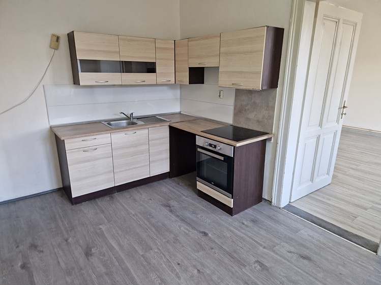 Pronájem kanceláře 37 m² - foto 3