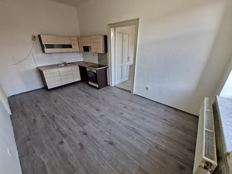 Pronájem kanceláře 37 m² - foto 1