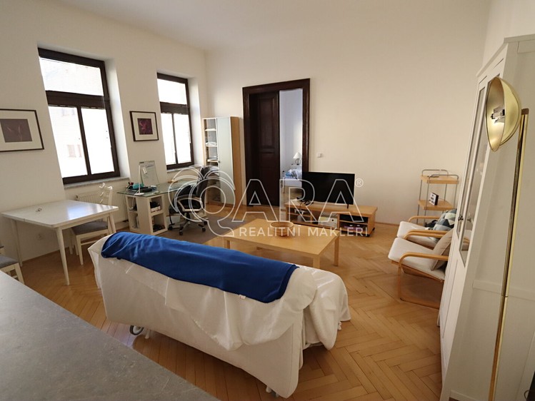 Pronájem kanceláře 71 m² - foto 3