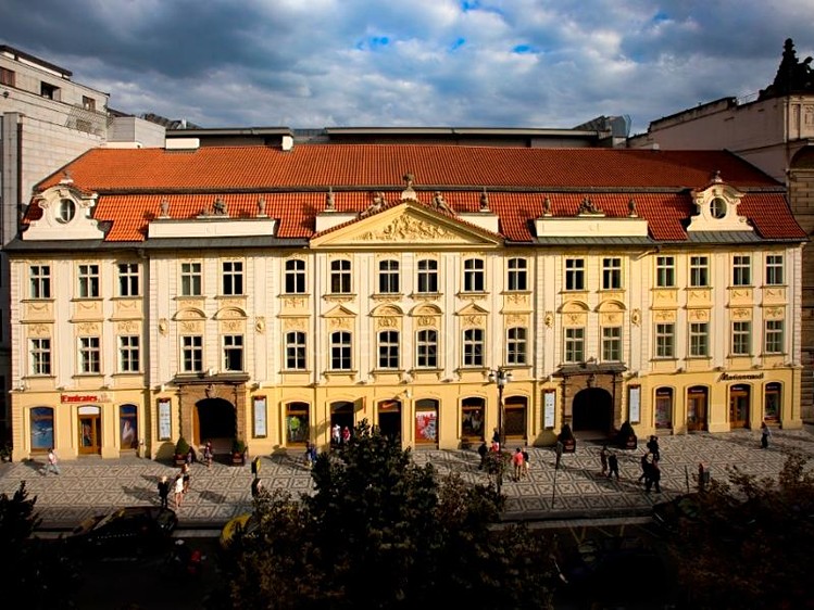 Pronájem kanceláře 203 m² - foto 1