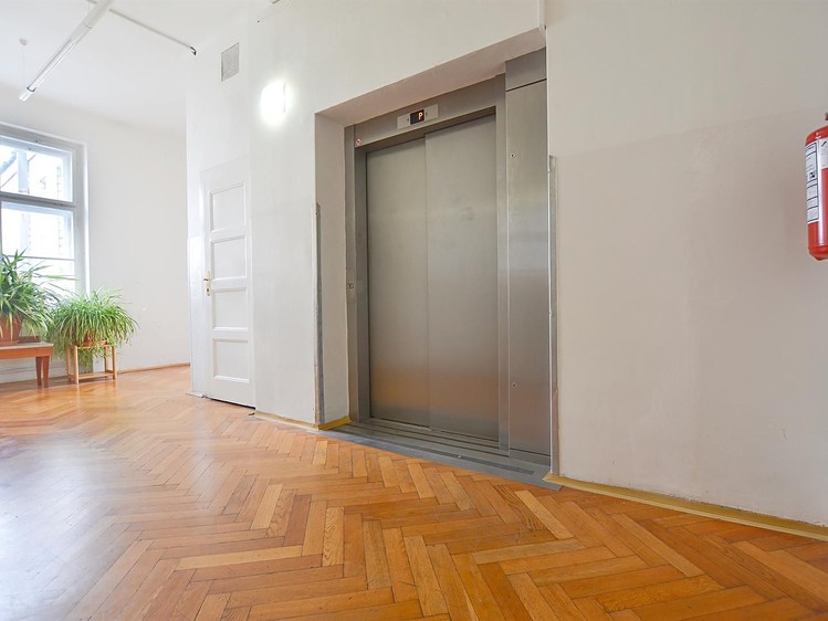 Pronájem kanceláře 14 m² - foto 4