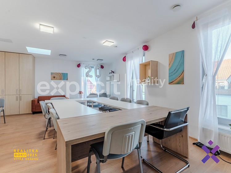 Pronájem obchodního prostoru 107 m² - foto 3