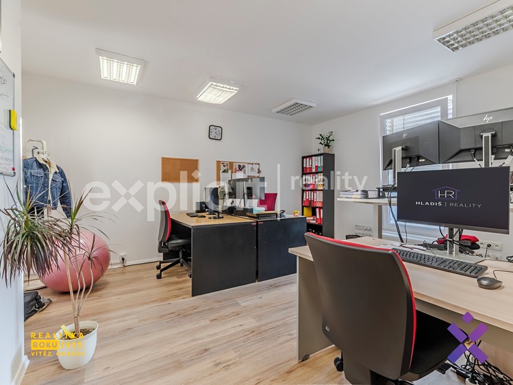 Pronájem obchodního prostoru 199 m² - foto 5