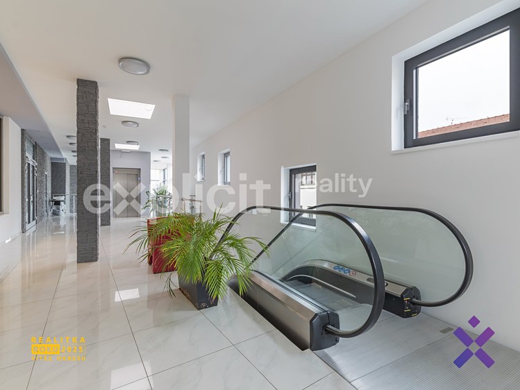 Pronájem obchodního prostoru 72 m² - foto 8