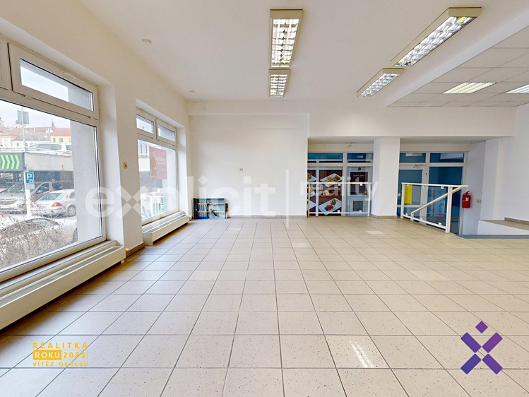 Pronájem obchodního prostoru 108 m² - foto 1