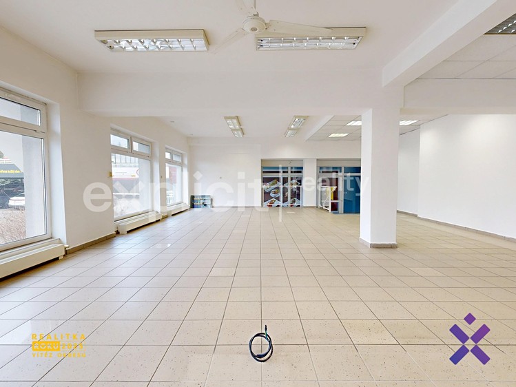 Pronájem obchodního prostoru 108 m² - foto 5