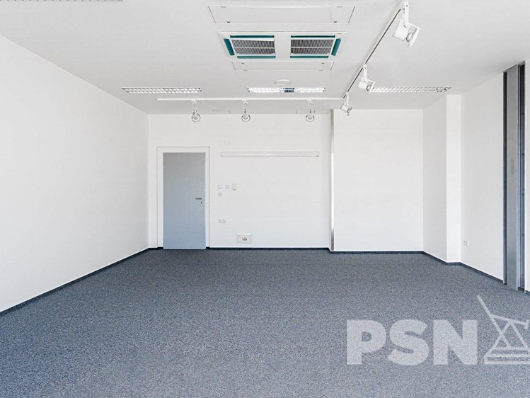 Pronájem kanceláře 50 m² - foto 3