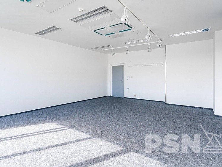 Pronájem kanceláře 50 m² - foto 2