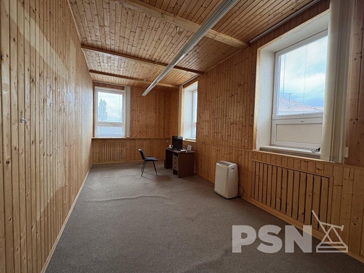 Pronájem kanceláře 111 m² - foto 3