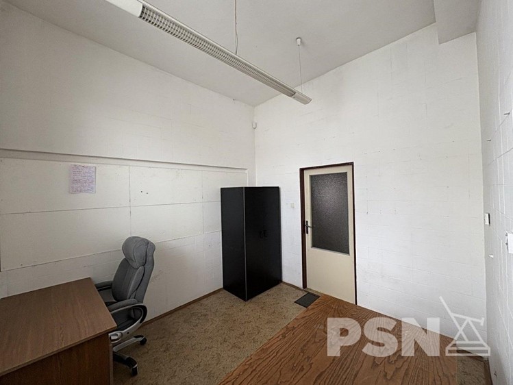 Pronájem kanceláře 111 m² - foto 5