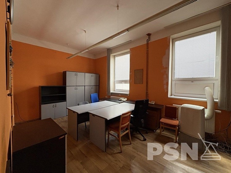 Pronájem kanceláře 111 m² - foto 7