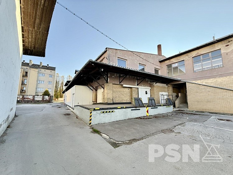 Pronájem výrobní haly, prostoru 949 m² - foto 4
