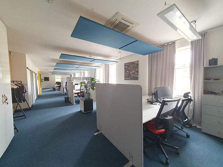 Pronájem kanceláře 216 m² - foto 2