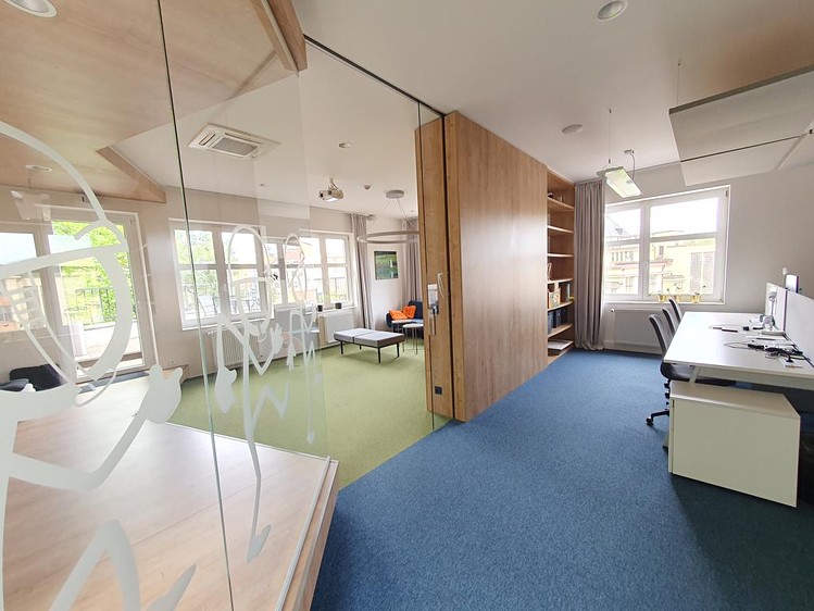 Pronájem kanceláře 216 m² - foto 8