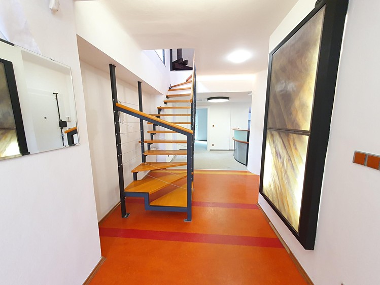 Pronájem kanceláře 200 m² - foto 4