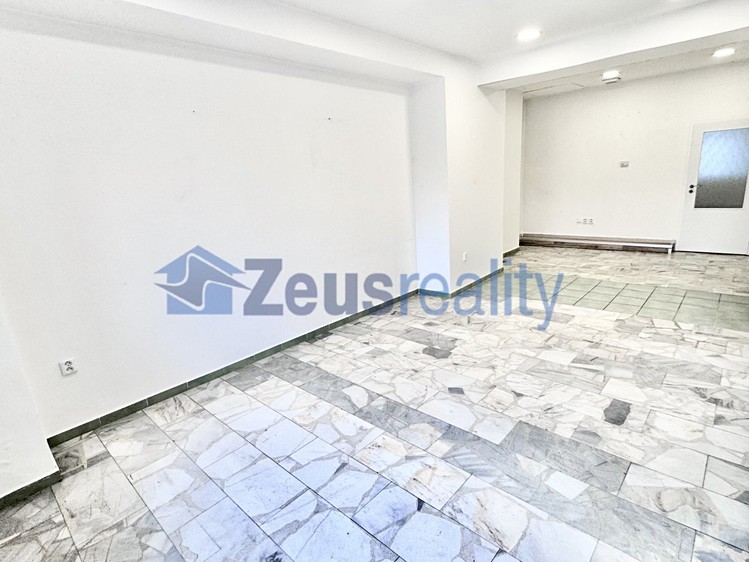 Pronájem kanceláře 75 m² - foto 4
