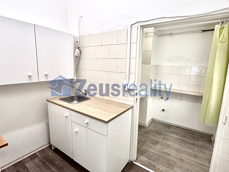 Pronájem kanceláře 75 m² - foto 7