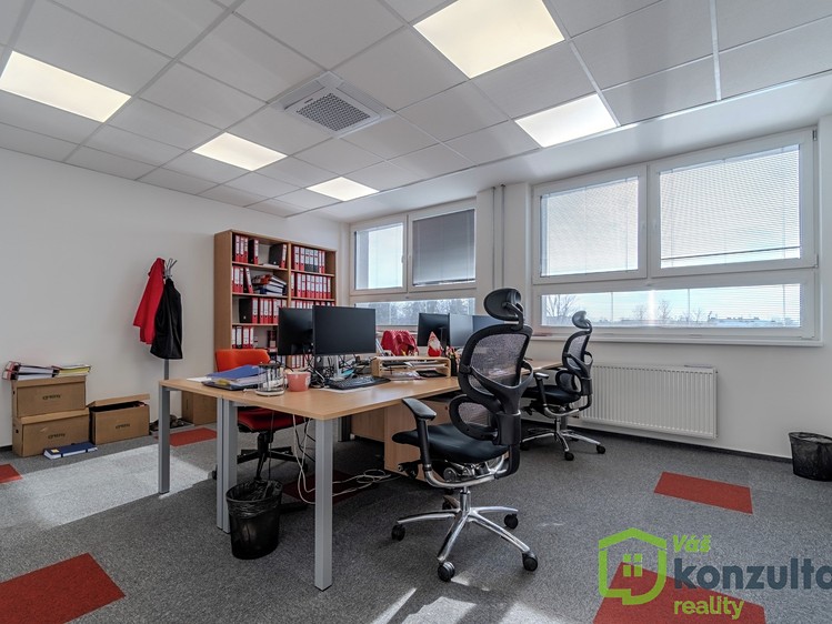 Pronájem kanceláře 25 m² - foto 1