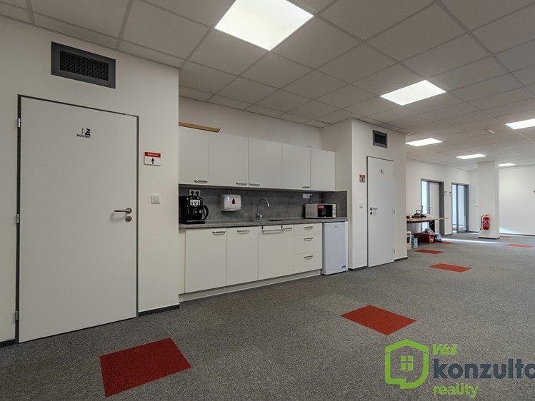 Pronájem kanceláře 25 m² - foto 2