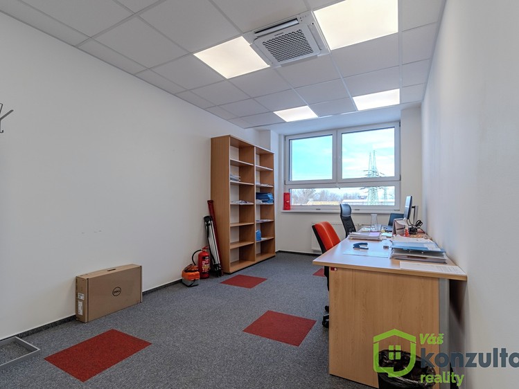 Pronájem kanceláře 25 m² - foto 6