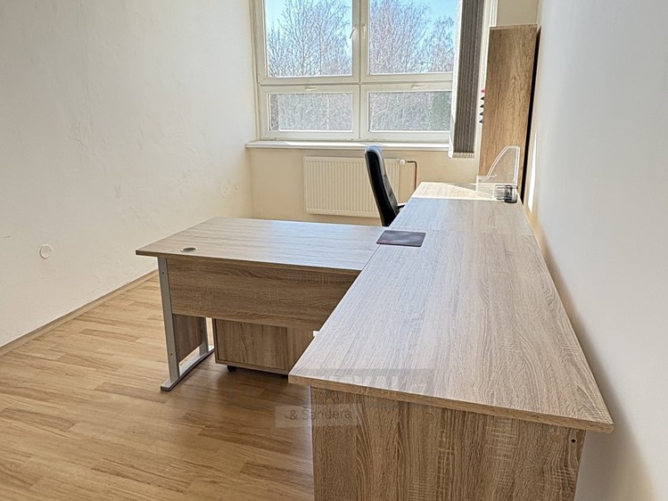 Pronájem kanceláře 55 m² - foto 3