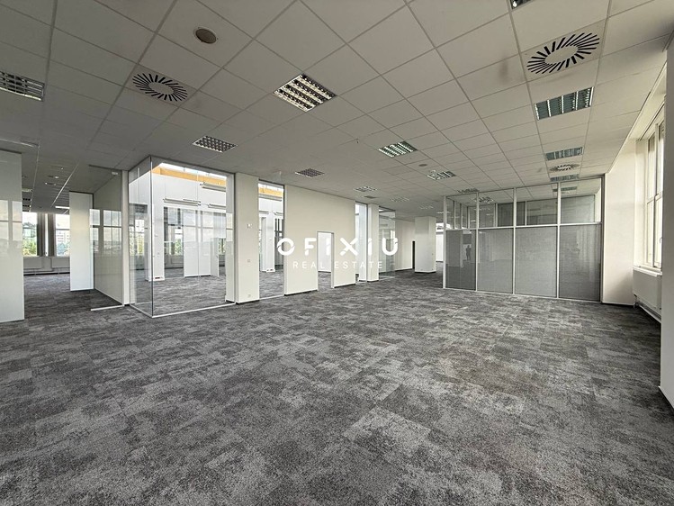 Pronájem kanceláře 420 m² - foto 3