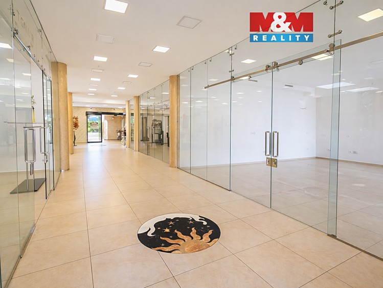 Pronájem obchodního prostoru 50 m² - foto 1