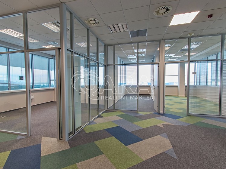 Pronájem kanceláře 500 m² - foto 2