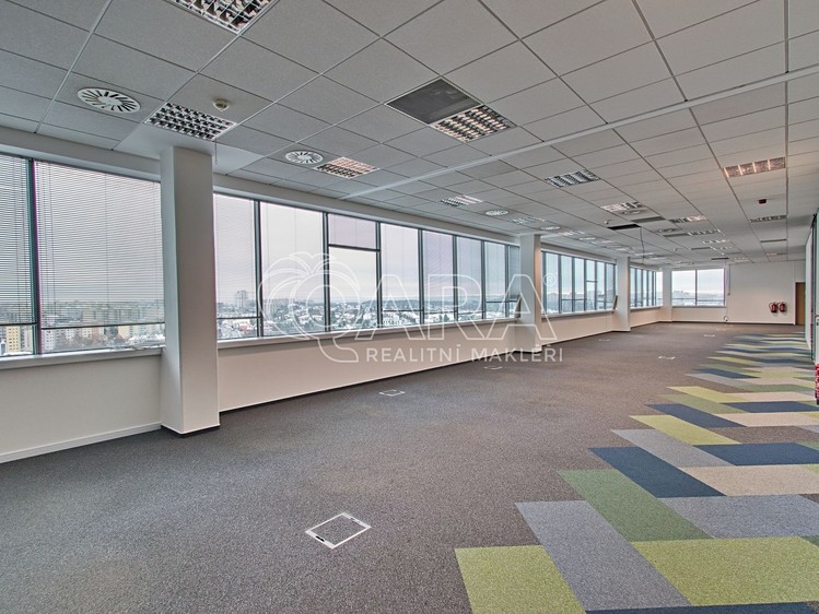 Pronájem kanceláře 500 m² - foto 1