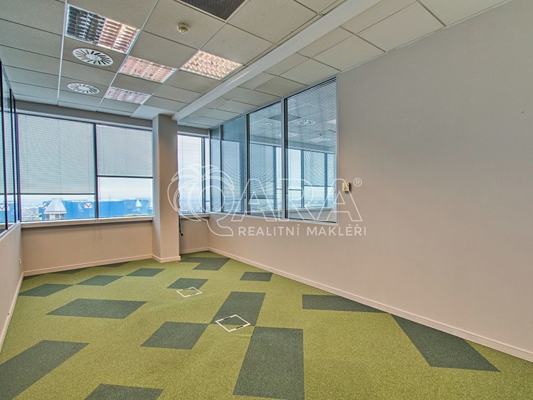 Pronájem kanceláře 500 m² - foto 7