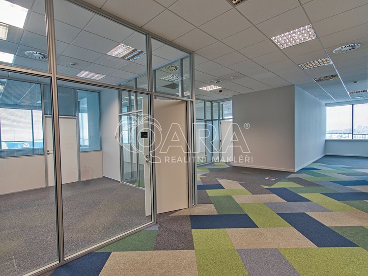 Pronájem kanceláře 500 m² - foto 8