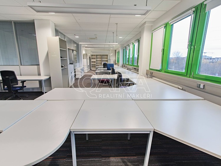 Pronájem kanceláře 350 m² - foto 6