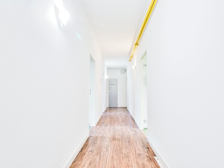 Pronájem kanceláře 124 m² - foto 3