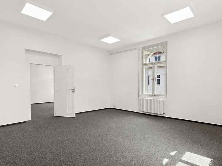 Pronájem kanceláře 49 m² - foto 4