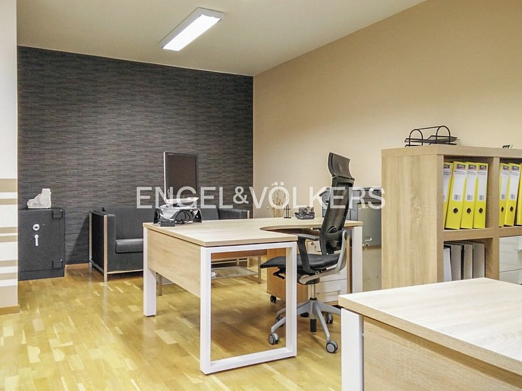 Pronájem kanceláře 68 m² - foto 2