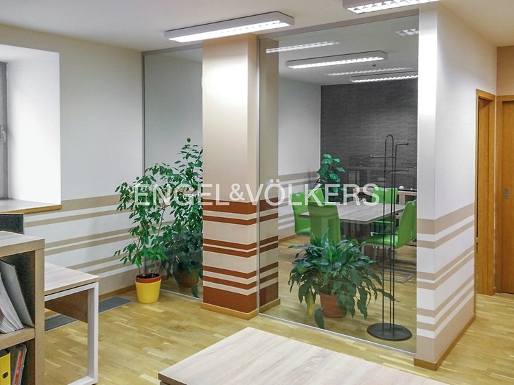 Pronájem kanceláře 68 m² - foto 5
