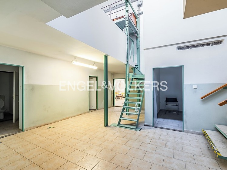 Pronájem komerční nemovitosti 3 100 m² - foto 5