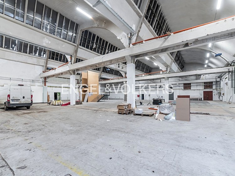 Pronájem komerční nemovitosti 3 100 m² - foto 8